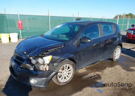 2015 Chevrolet Sonic Lt Auto из США, поврежденный, VIN 1G1JC6SB8F4137713